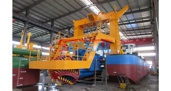 青州市啟航疏浚機械設備有限公司全液壓絞吸式清淤挖泥船的作用與工作原理